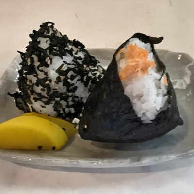 おむすびお茶漬け米手の写真