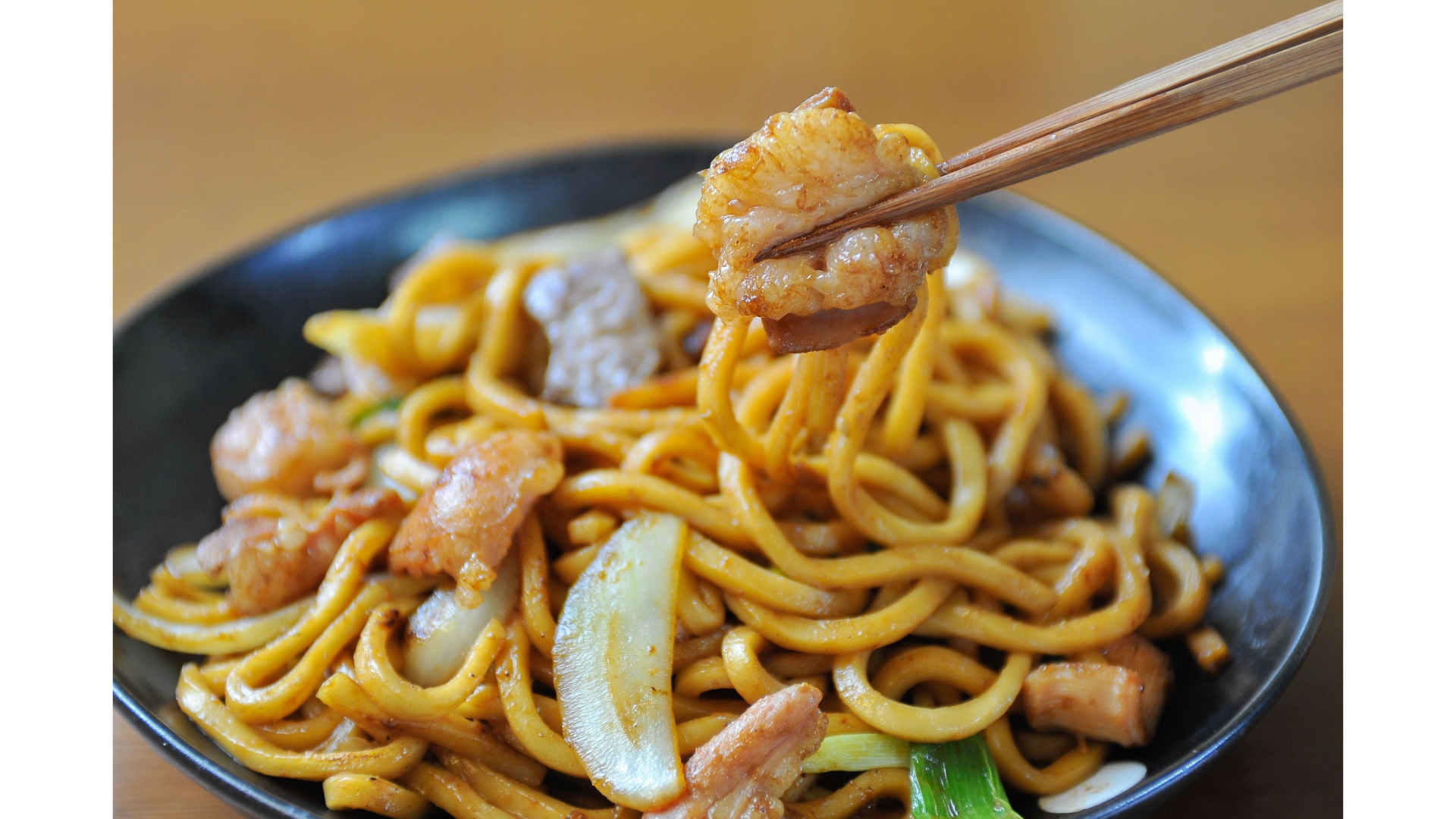 津山ホルモンうどん三枝の写真